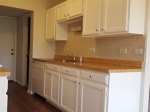 5th image of 1051 Newport Hbr