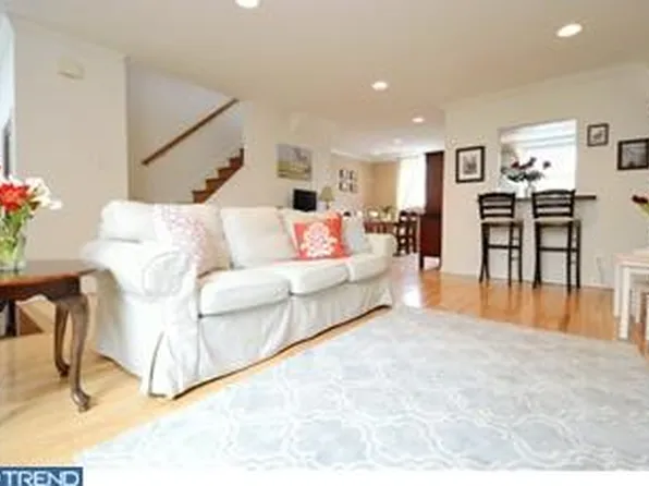 24 Lombard Mews, Philadelphia, PA 19147
