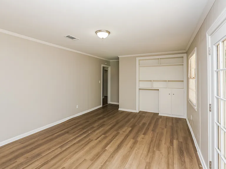 5538 Pine Lane Dr — Photo 7