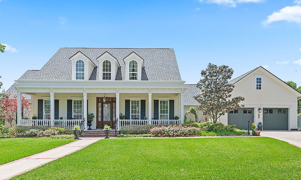 1st image of 104 Crescent Ridge Pl