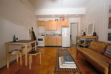 Rented by R New York