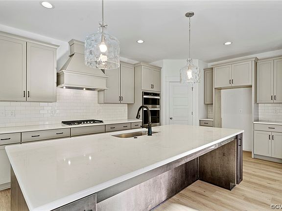 4th image of 11113 Cliff Park Ct