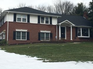 55 Westbrook Dr, Moorestown, NJ 08057