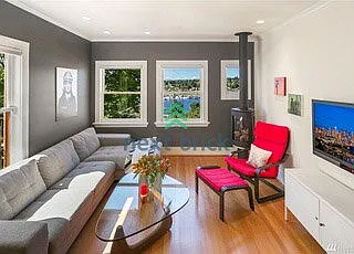 Rare Find-Heritage Historic Lake View Luxury Condo opportunity! — Photo 3