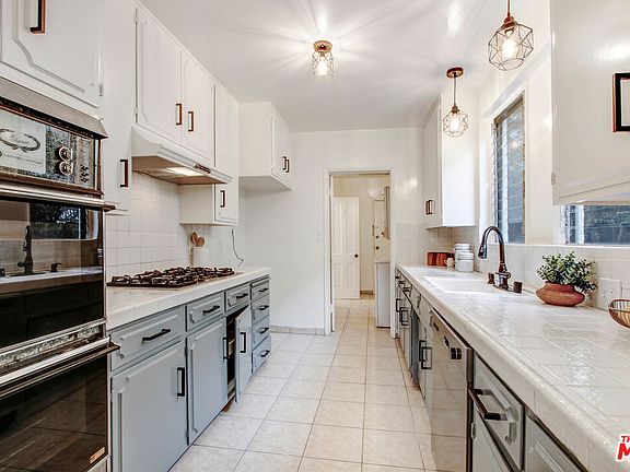 2nd image of 8019 Blackburn Ave #2