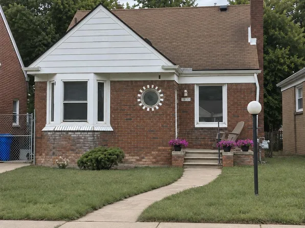 8863 Coyle St, Detroit, MI 48228