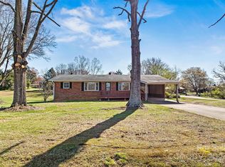 195 3rd Creek Rd, Statesville, NC 28677