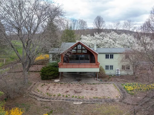 1495 Laurel Ln, Hornell, NY 14843