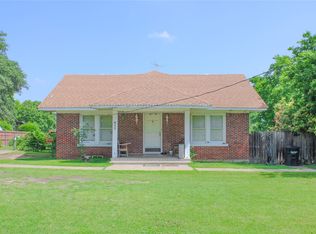 611 Woodhaven Blvd, Duncanville, TX 75116