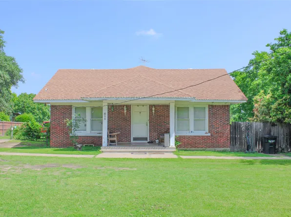 611 Woodhaven Blvd, Duncanville, TX 75116