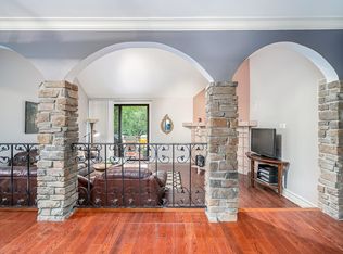 606 Sanderling Ct, Secaucus, NJ 07094