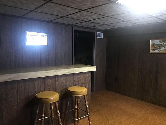 5th image of 2219 Unruh Ave