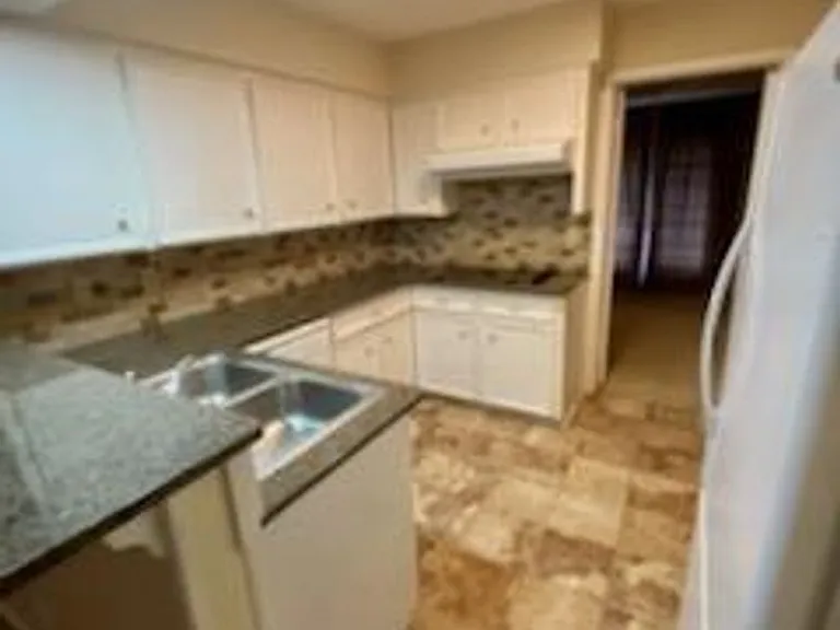 7640 Dentcrest Dr — Photo 4