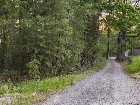 121 Chastain Ct, Marble Hill, GA 30148