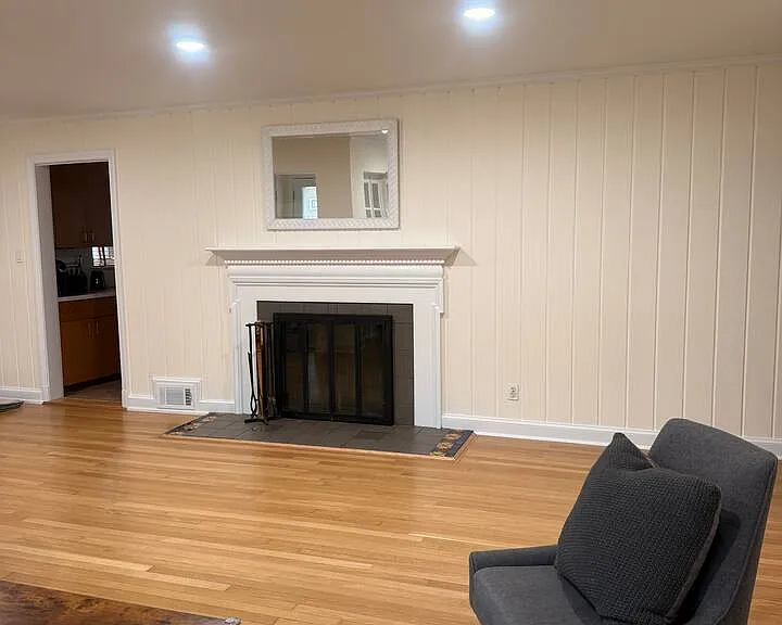 9814 Parkwood Dr — Photo 3