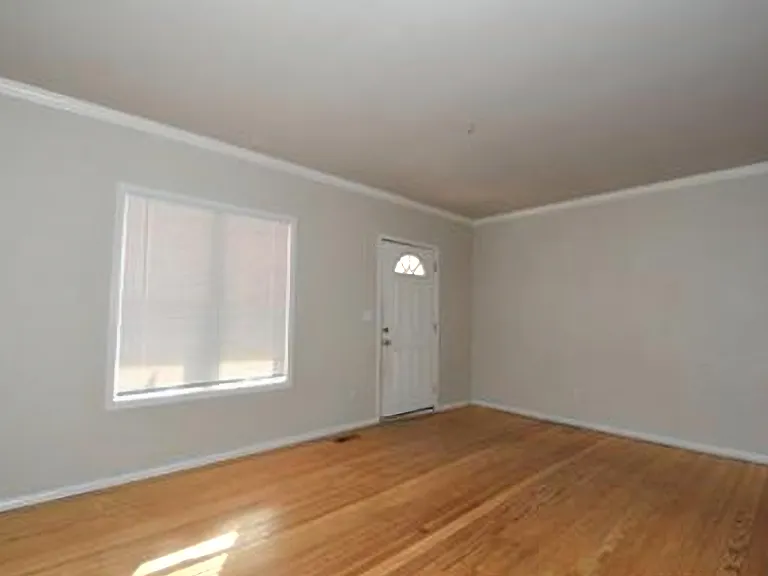 1018 W Colorado Ave — Photo 8