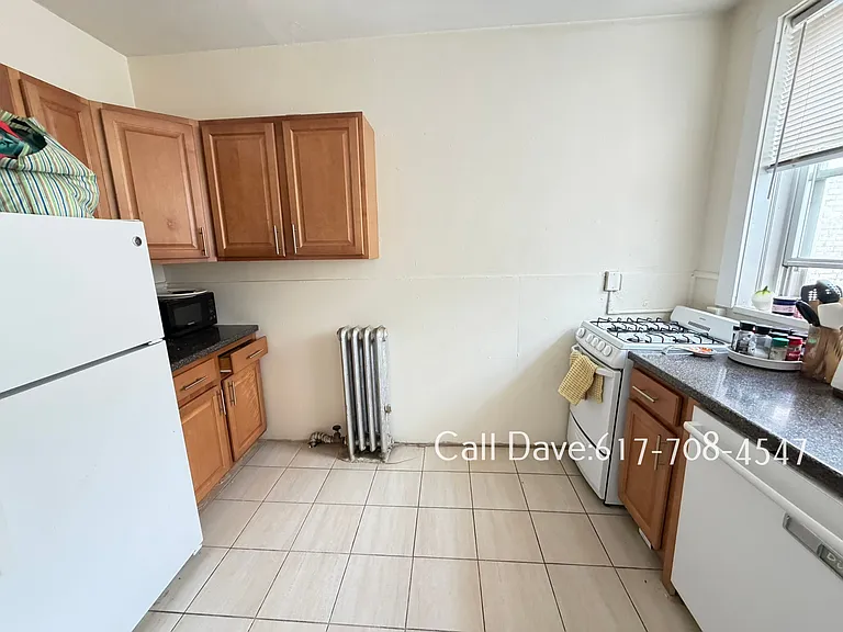 518 Cambridge St #4 — Photo 13