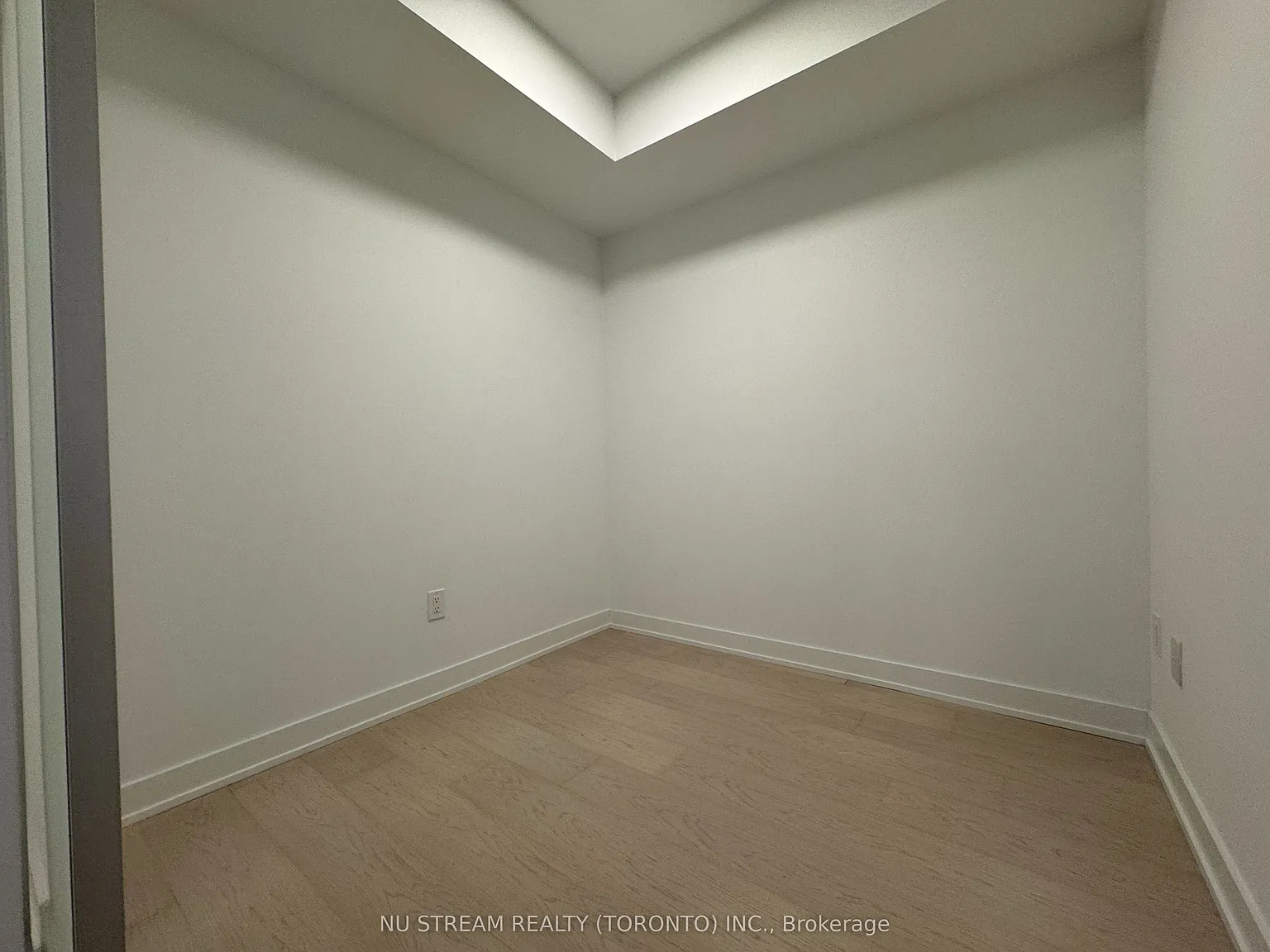 2 bed, $2,500 — Photo 4