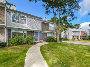 195 Falmouth Rd APT 11E, Mashpee, MA 02649