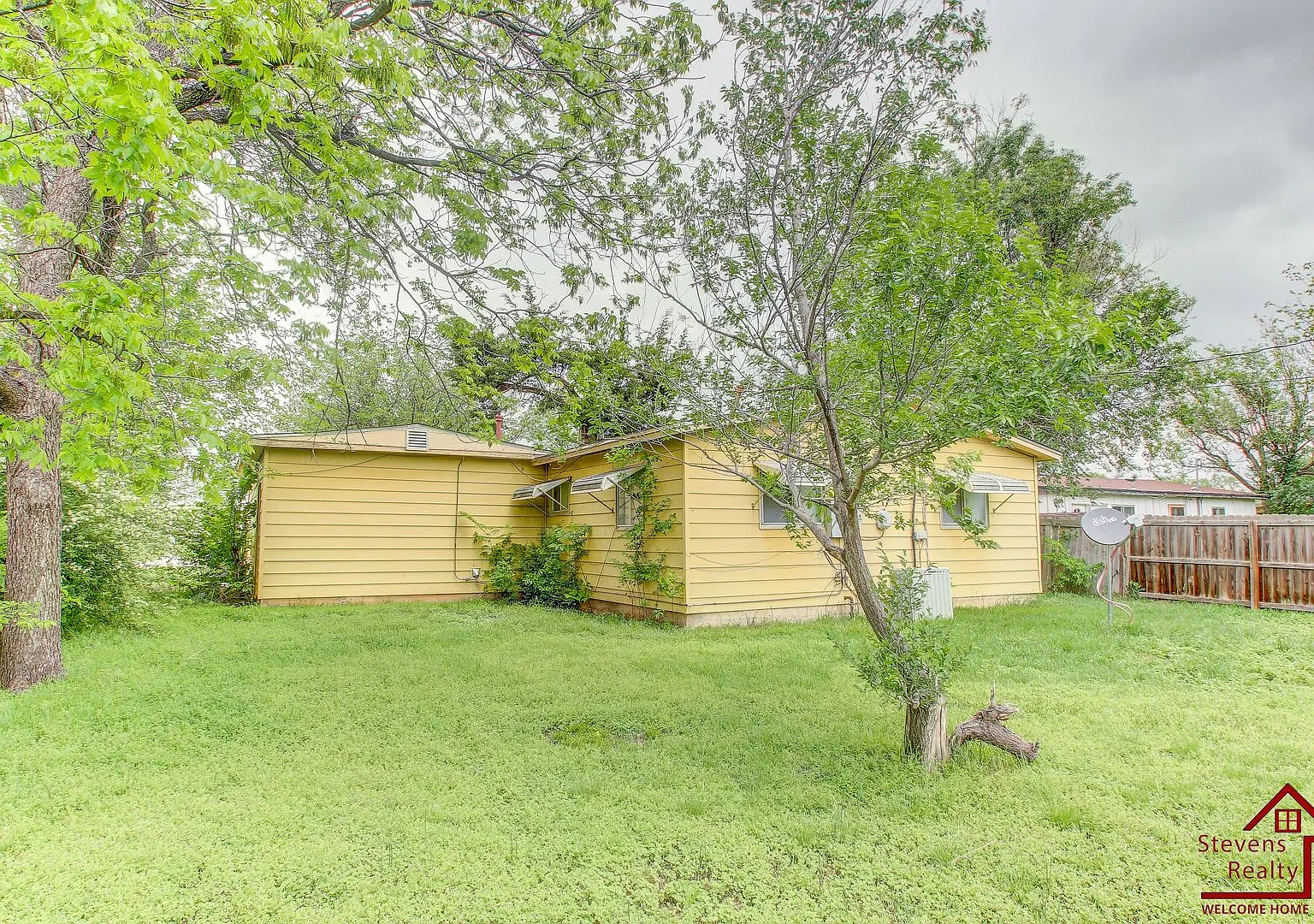 $250 off first months rent! Embrace Comfort and Simplicity — Photo 2