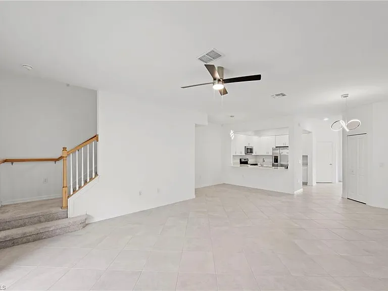 2827 Blossom Way — Photo 7