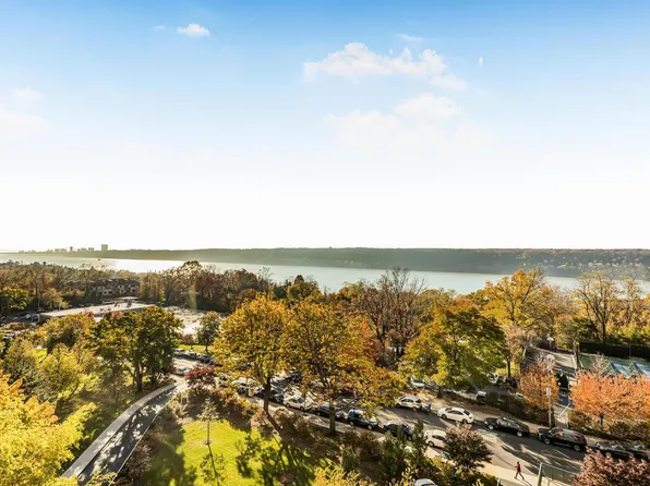 5800 Arlington Avenue image 1 of 20