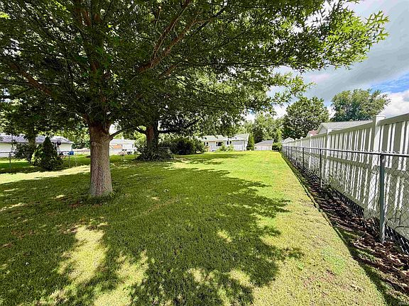 5th image of 2313 Brookwood Dr