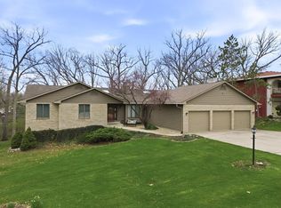 438 Scarborough Rd, Valparaiso, IN