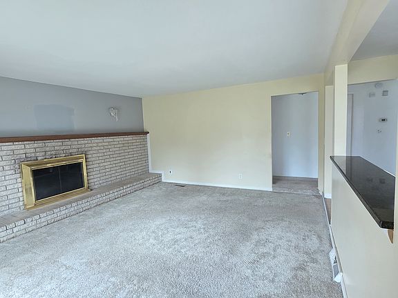 3rd image of 24835 Thorndyke St