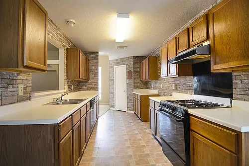 8311 Berkely Ct Photo 1