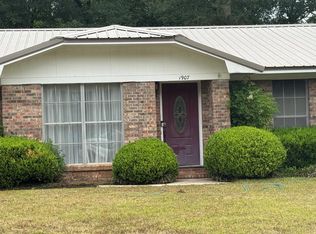 1907 Fairfield Dr, Dothan, AL 36303