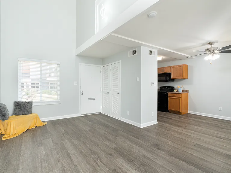 Sapphire - One Bedroom Loft