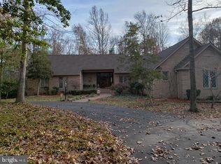 14268 S River Rd, Woodford, VA 22580