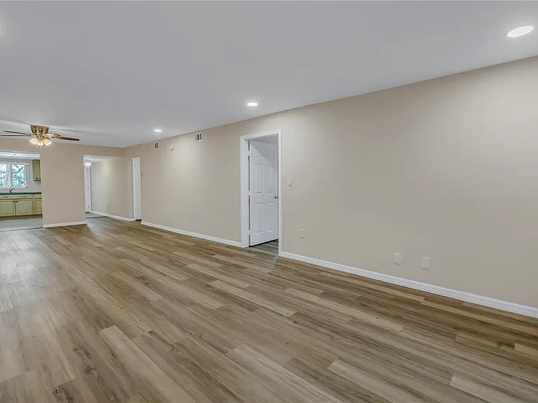 3500 Lake Bayshore Dr #K101 — Photo 18