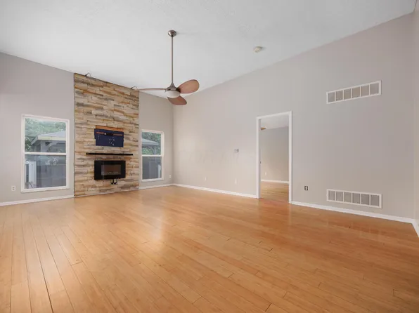 3477 Hail Ridge Dr, Reynoldsburg, OH 43068