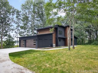 1165 Bridge St, Saugatuck, MI 49453