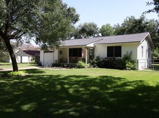 1316 Kathy Ave, Sealy, TX 77474