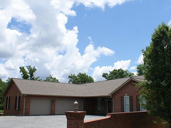 3rd image of 9309 Daybreak Dr #B