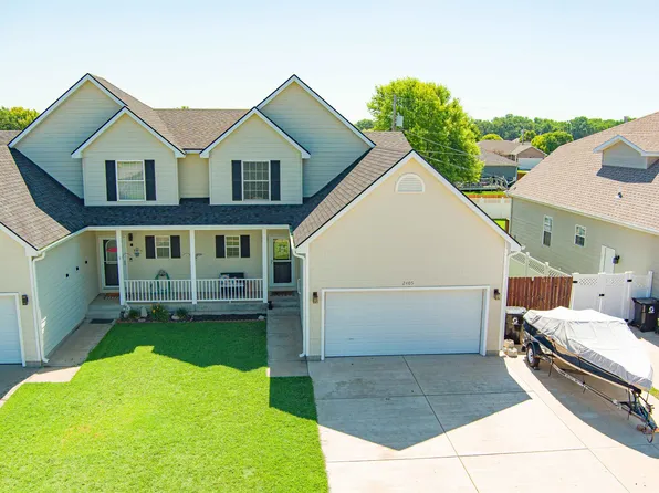 2405 Calcutta Dr, Salina, KS 67401