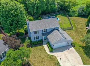 1909 Longbow Ct, Waukesha, WI 53186