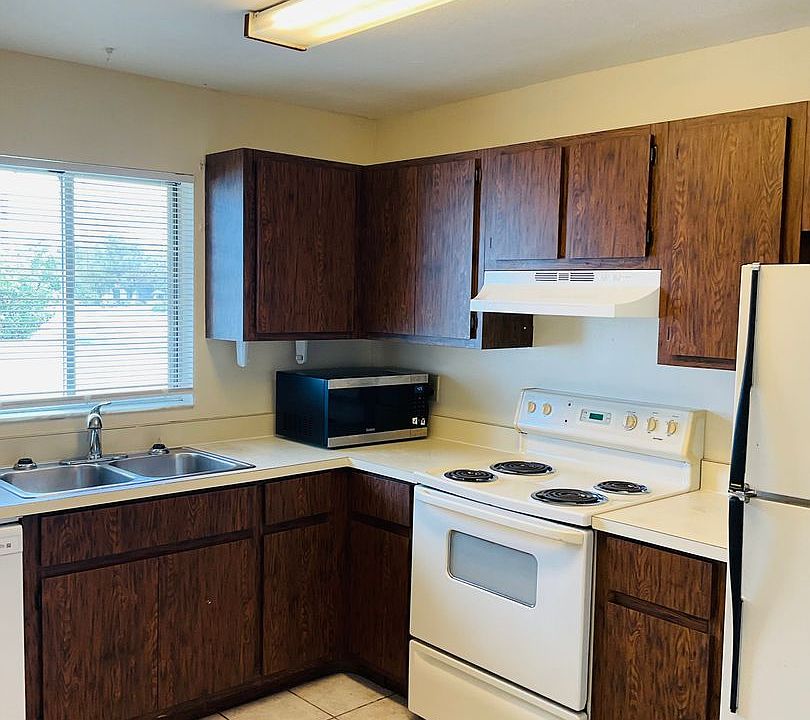 1st image of 202 SE 24th Ave APT 5