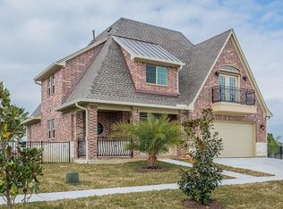 317 Twin Timbers Ln, Kemah, TX 77565