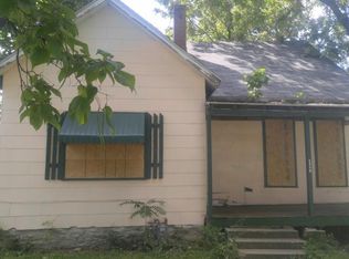 1119 SW Clay St, Topeka, KS 66604