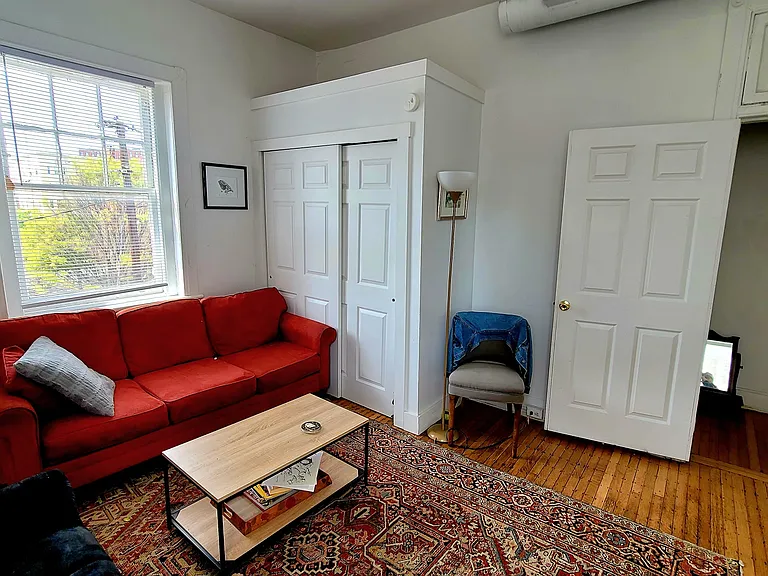 421 W Grace St #301 — Photo 6