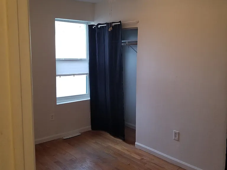 725 12th St NE — Photo 10
