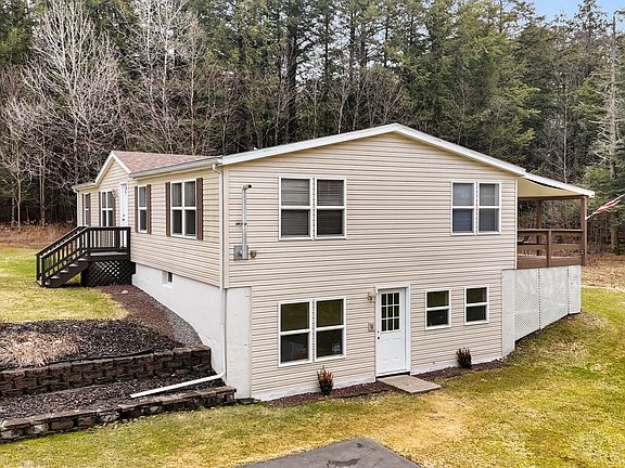 3rd image of 20 English Hill Rd