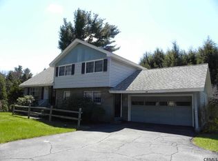19 Denim Dr, Clifton Park, NY 12065