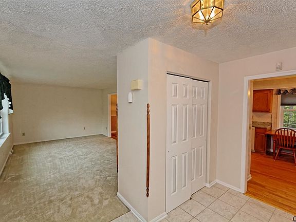 5th image of 28 Campagna Dr