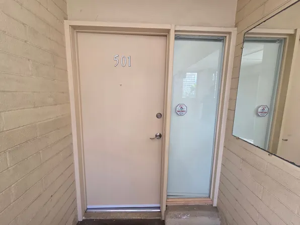 426 Namahana St, Honolulu, HI 96815