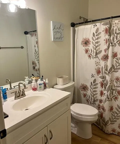 221 Barrington Dr — Photo 8